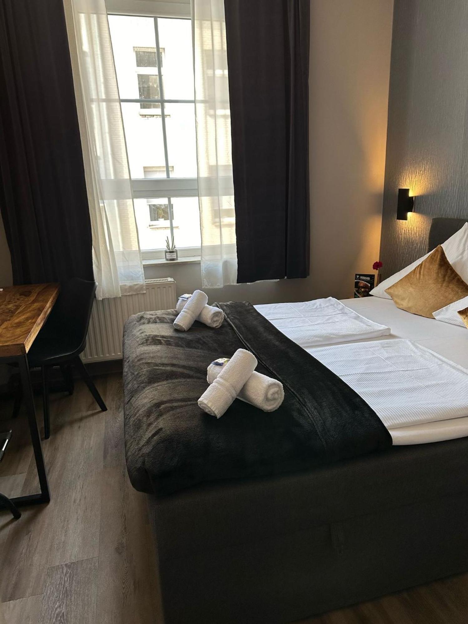 Hotel Restaurant Zum Loewen Duisburg Kültér fotó