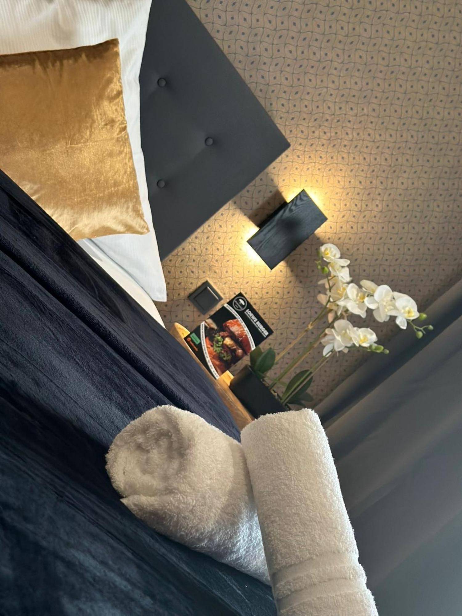Hotel Restaurant Zum Loewen Duisburg Kültér fotó